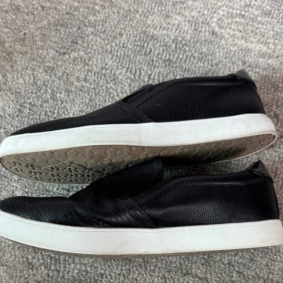 Dr. Scholl's Textured Black Women’s Slip on Sneakers - Picture 8 of 8